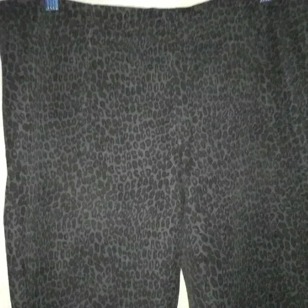 Time and Tru  size 14, animal print,, leopard print, dark grey pant - Picture 3 of 7
